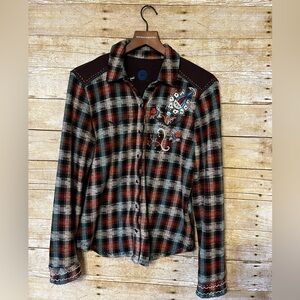 Double D Ranch “Play Nice, Be Free” flannel western top with pearl snaps,size L